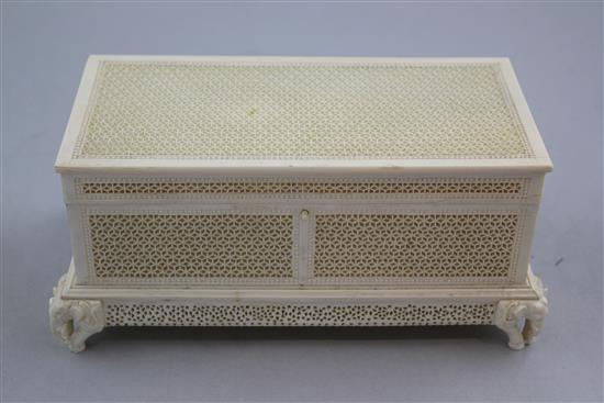 An Indian ivory pierced casket, early 20th century, 21cm